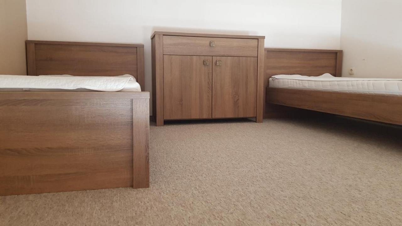 Vegvar Delux Apartman Gyula Exteriér fotografie