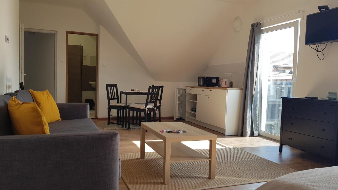 Vegvar Delux Apartman Gyula Exteriér fotografie