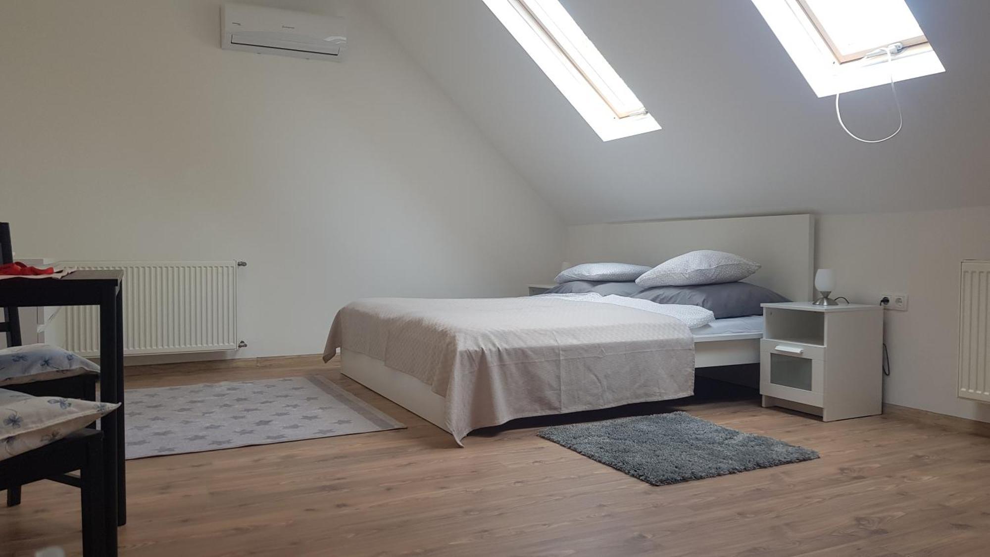 Vegvar Delux Apartman Gyula Exteriér fotografie